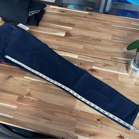 Old Navy Super Skinny Jeans Dark Wash Mid Rise NWT - Picture 9 of 9